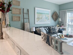 Lobby - Bermuda Bay #4 Gorgeous unit, view of the beach off balcony, heated pool and spa (Bradenton Beach)