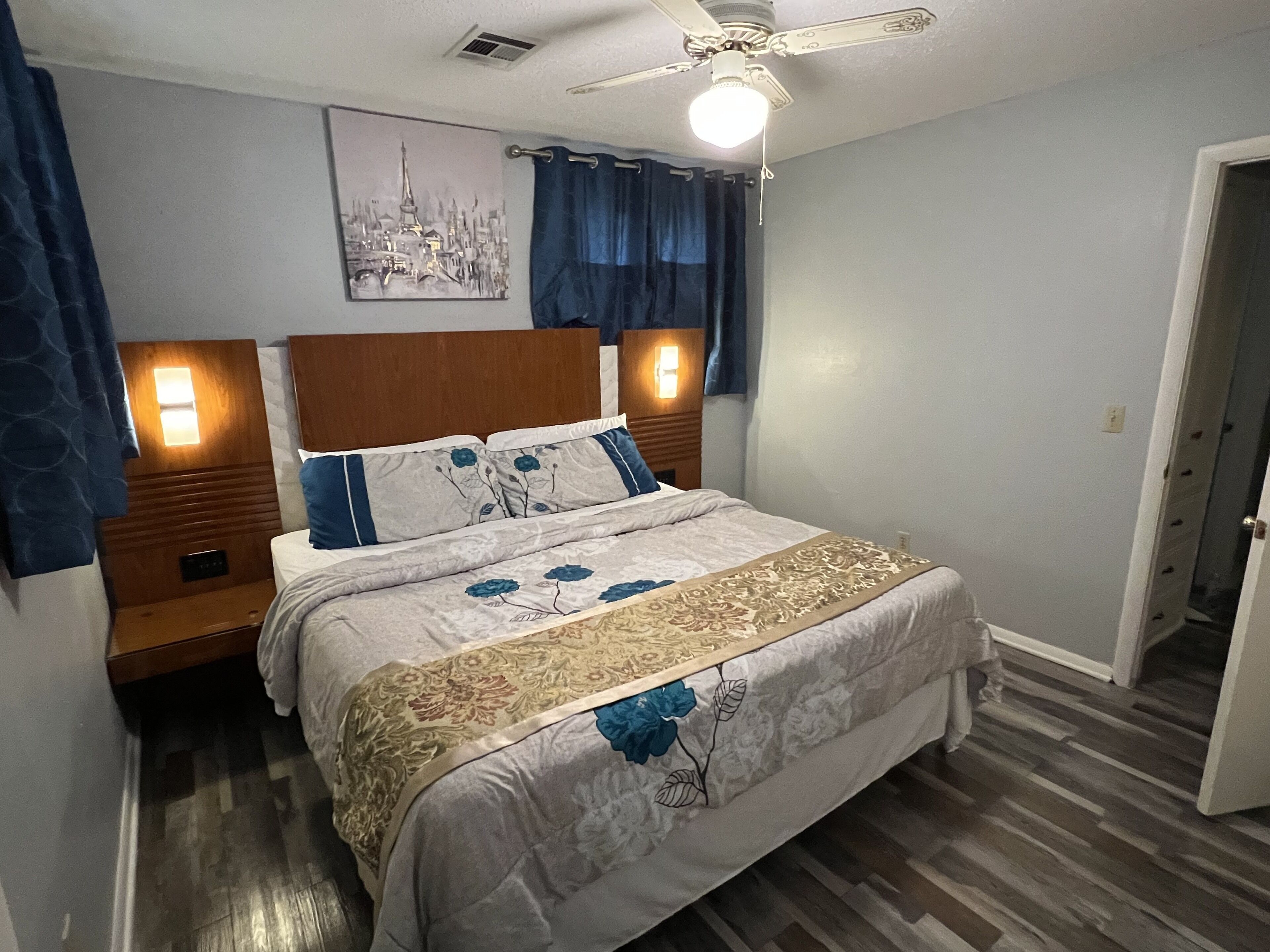 3 عدّة غرف نوم ومكواة/لوح كي وواي فاي مجانًا وملاءات أسرّة