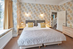 House | 7 bedrooms, iron/ironing board, free WiFi, bed sheets - Acorn Lodge (Harrogate)
