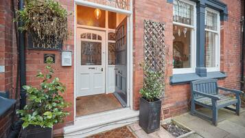 Overnatningsstedets indgangsparti