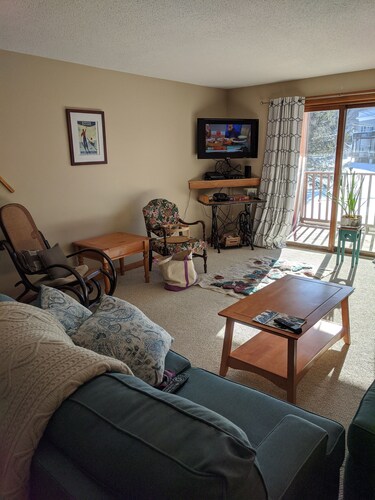 Walk to shops and restaurants