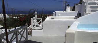 Santorini Finikia Oia Cave House