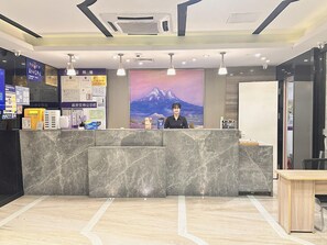 Lobby - Lavande Hotels Guangzhou Tianhe Tiyu West Road Metro Station (Guangzhou)