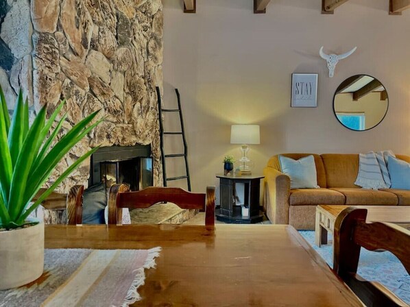 TV, fireplace - Updated 3 Minute Walk to AF-Large Condo 1168sqft (Angel Fire)