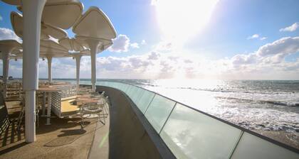 Phaedrus Living: Seaside Modern Flat Limnaria 123