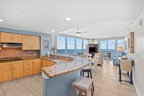 Interior - Gulf Front Condo| Outdoor & Indoor Pools! (Gulf Shores)