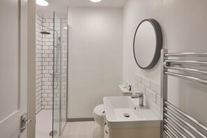 Casa | Bagno | Combinazione doccia/vasca, set di cortesia gratuito, sapone, shampoo