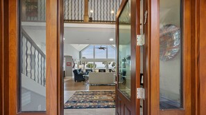 Welcome to the Oceanfront 8 Dinghy