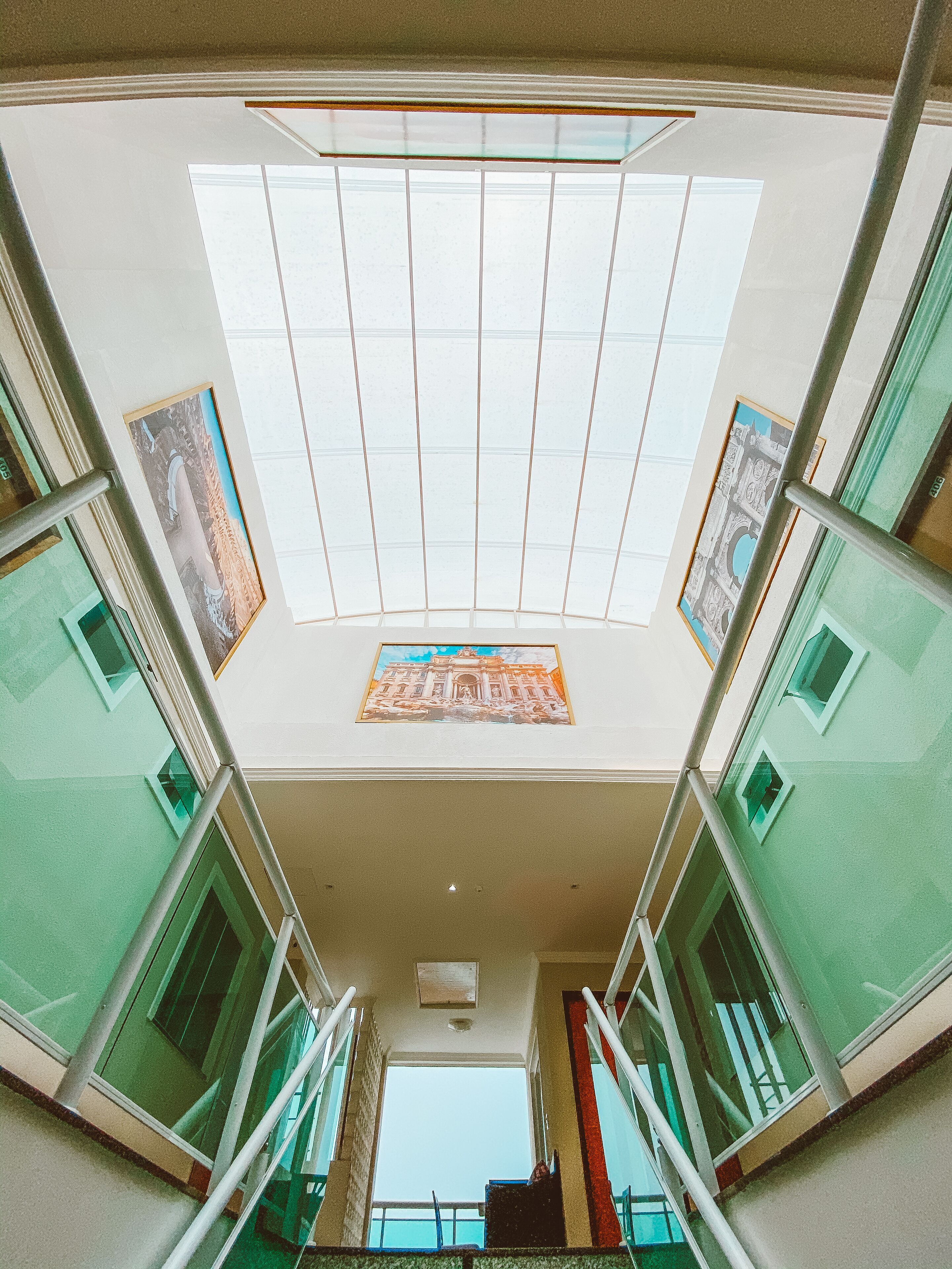 handrails in stairways