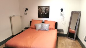 1 soverom, strykejern/-brett, reiseseng for barn og wi-fi (inkludert)