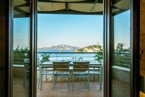 Outdoor dining - 'Villa With Private Pool - Sea View - For 2 Adults + 2 Young Children' (Zakynthos)