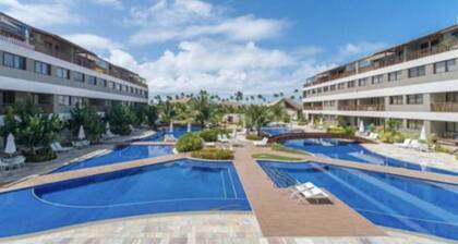 Flat CondomĂnio de Luxo Beira mar de Muro Alto, Vista Para Piscina