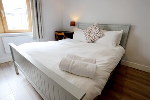 2 habitaciones, decoración personalizada y muebles diferentes