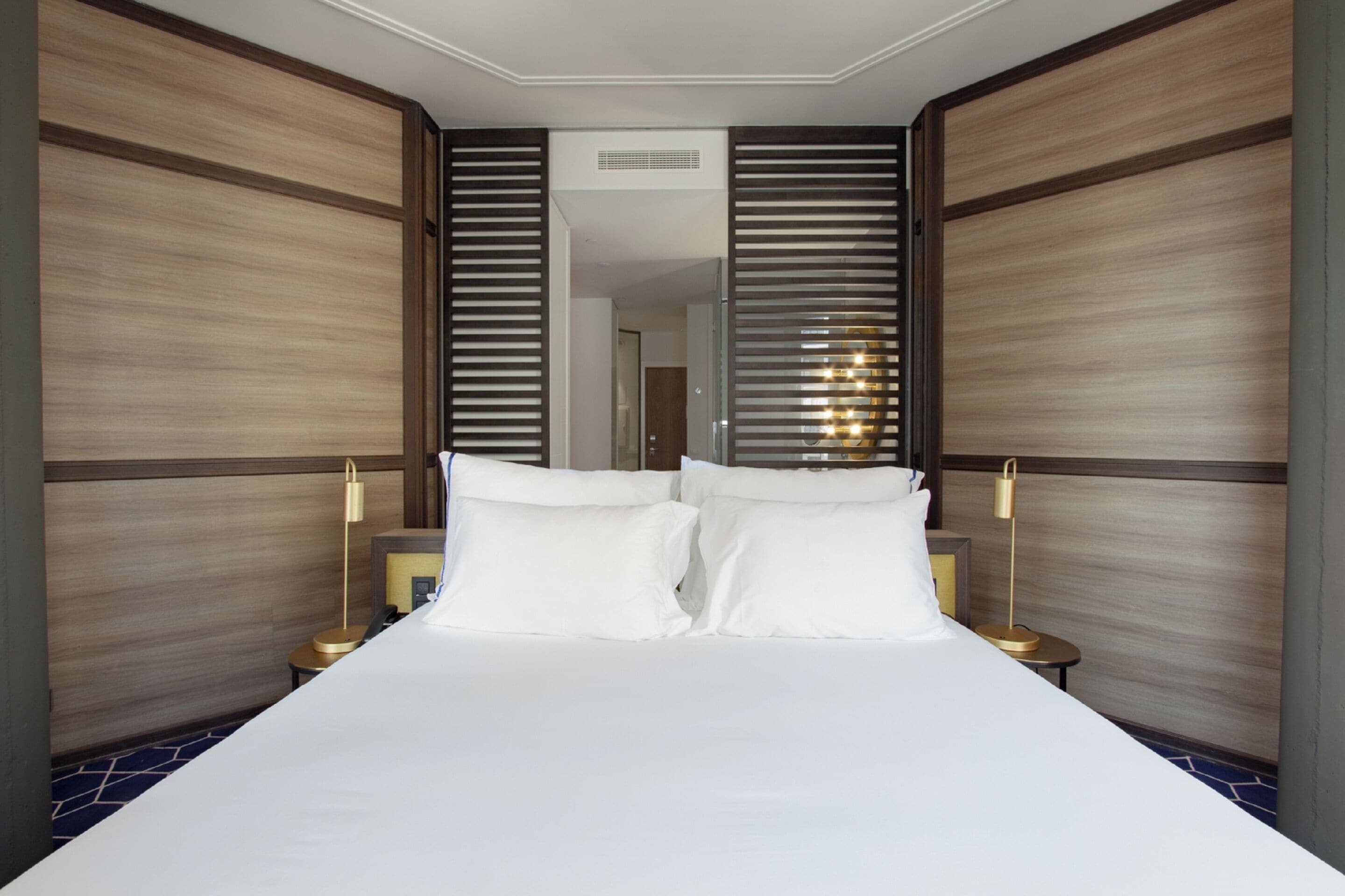 deluxe grand view | 1 bedroom, minibar, in-room safe, desk