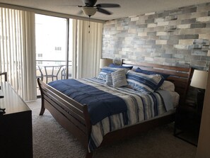 2 bedrooms, iron/ironing board, WiFi, bed sheets - Gorgeous, Comfortable Ocean Front Condo (Daytona Beach)