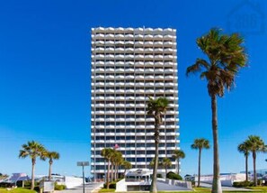 Exterior - Gorgeous, Comfortable Ocean Front Condo (Daytona Beach)