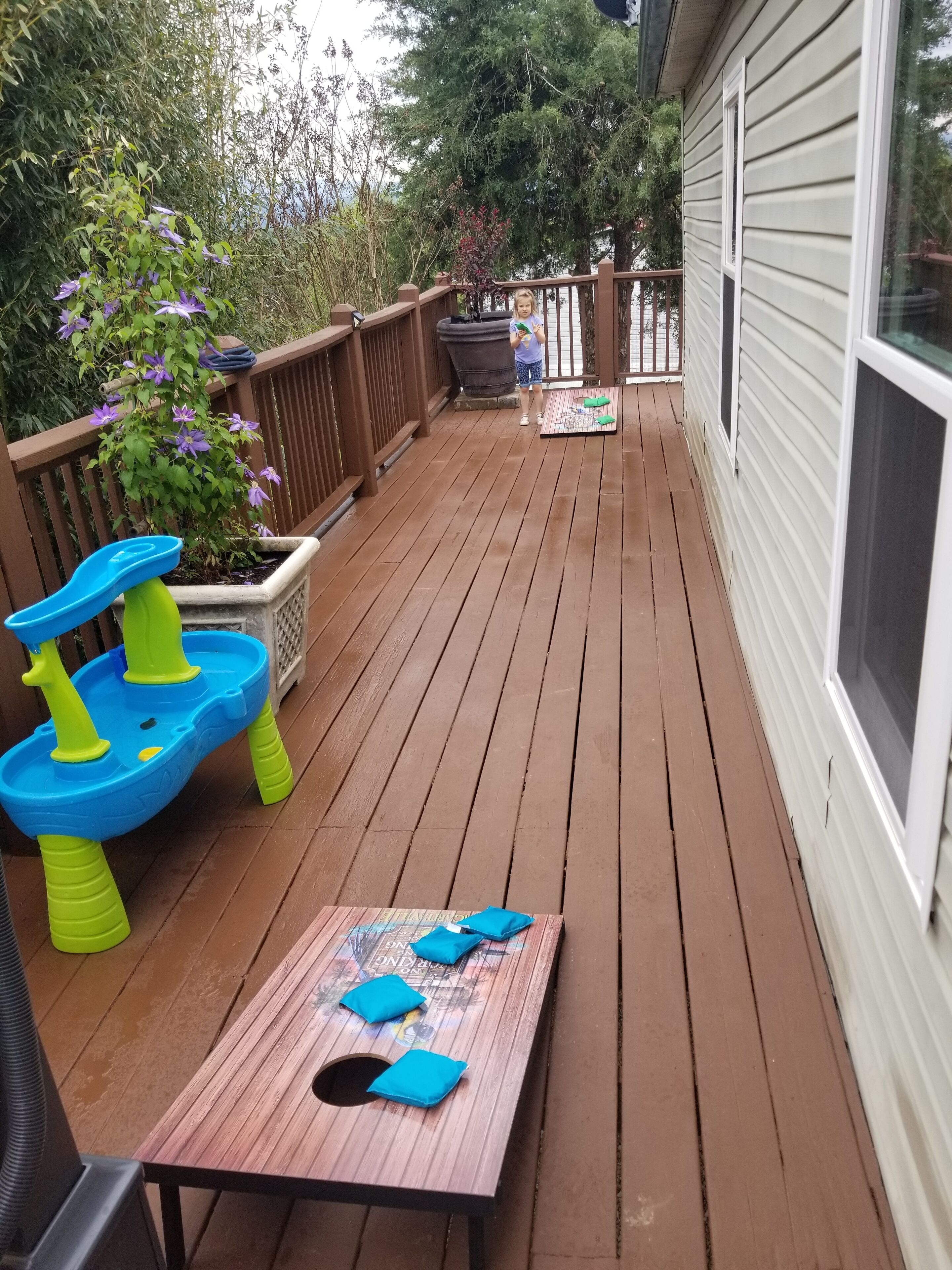 المنطقة المحيطة بالمنشأة