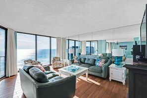 Condo (Edgewater Tower 1 Unit 1206 (3/2.5)) | Living room