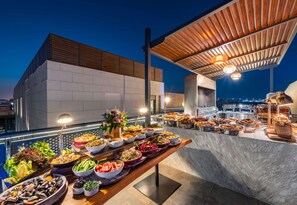Restaurant - Radisson Blu Hotel Riyadh Qurtuba (Riyadh)