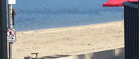 Beach nearby, beach towels