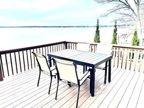 Beautiful Lakefront House on Houghton Lake - 3 Beds, 3 Baths