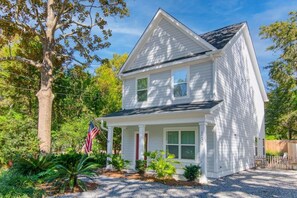 Exterior - Lowcountry Lux / 5 min to Beach / 7 min to Dtwn (Mount Pleasant)