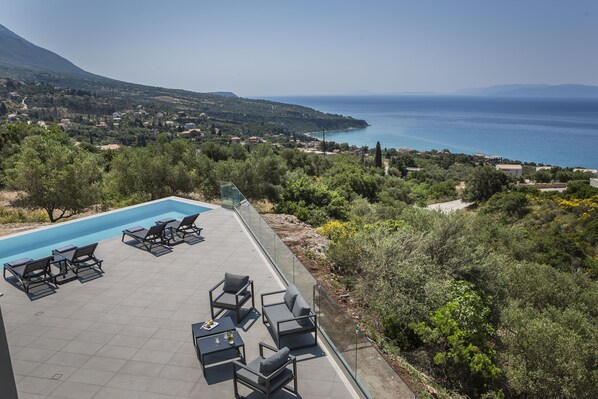 An infinity pool