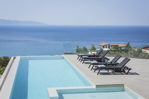 Een infinitypool