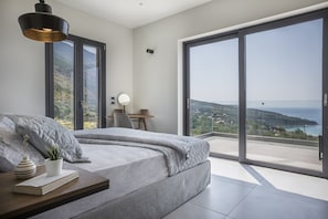4 bedrooms, free WiFi
