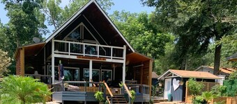 The Perfect Getaway Just 2 hours Northeast of Houston!  Come enjoy tranquility!