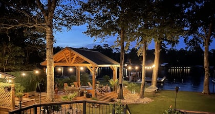 The Perfect Getaway Just 2 hours Northeast of Houston! Come enjoy tranquility!