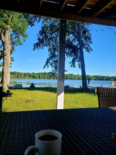 5-Bedroom Pickerel Lakefront Getaway  Sleeps 12 , Hot Tub • Game Room • Kayaks