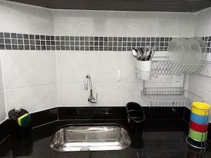 Design Apartment | Private kitchen | Stovetop, cookware/dishes/utensils