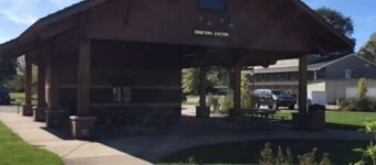 Beautifully remodeled 2 bed 104 Berkley Verona #6