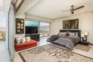 4 Schlafzimmer, Schreibtisch, Bügeleisen/Bügelbrett, WLAN