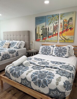 3 bedrooms, desk, iron/ironing board, travel crib - Casablanca Retreat Hot Tub, Bikes & Chill Vibes in The Heights (Tampa)