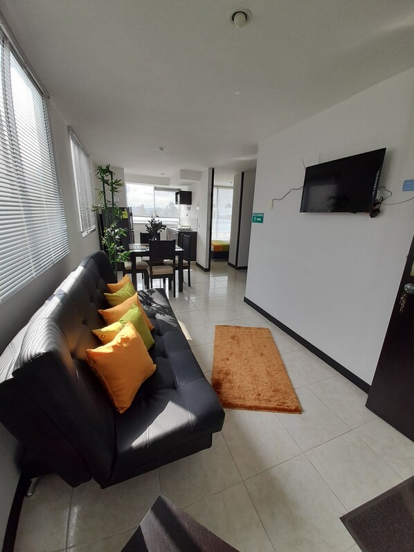 Smart TV - Apartahotel Oferta a 3 Minutos Parque del Cafe (Montenegro)