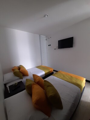 2 bedrooms, free WiFi, bed sheets - Apartahotel Oferta a 3 Minutos Parque del Cafe (Montenegro)