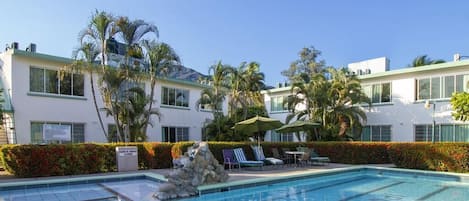 Kolam renang outdoor