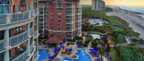 屋内プール、屋外プール