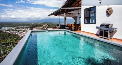Casa Mono Montaña, Amazing Ocean View House Private Pool in Manuel Antonio