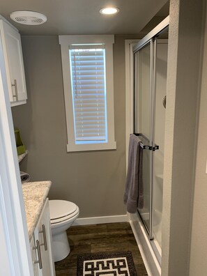Shower - Modern Farmhouse (Plainview)