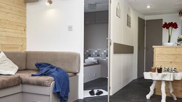 1 chambre, fer et planche à repasser, Wi-Fi gratuit, draps fournis