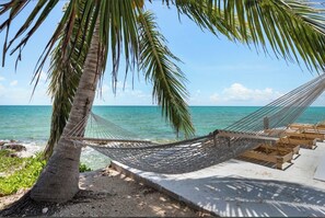 Una spiaggia nelle vicinanze