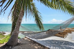 Una spiaggia nelle vicinanze