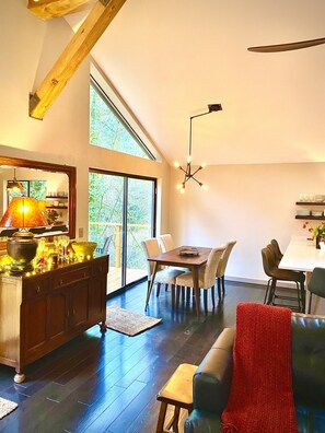 Interior - Secluded Tree House Chalet (Issaquah)