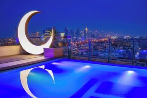 Outdoor pool - Aloft Al Mina Dubai (Dubai)