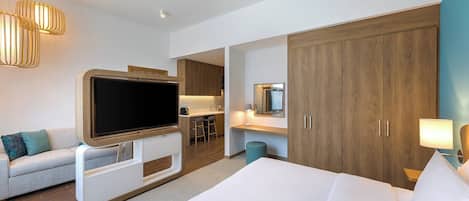 1 bedroom, premium bedding, minibar, in-room safe