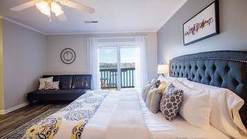 4 bedrooms, WiFi, bed sheets