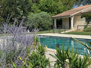 Outdoor pool - Villa "La Farniente" (Aubignan)